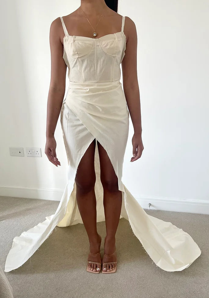 A_toile_is_a_mock_of_your_final_bespoke_wedding_dress__Rebecca_Tembo_Bridal_Made_in_London.webp